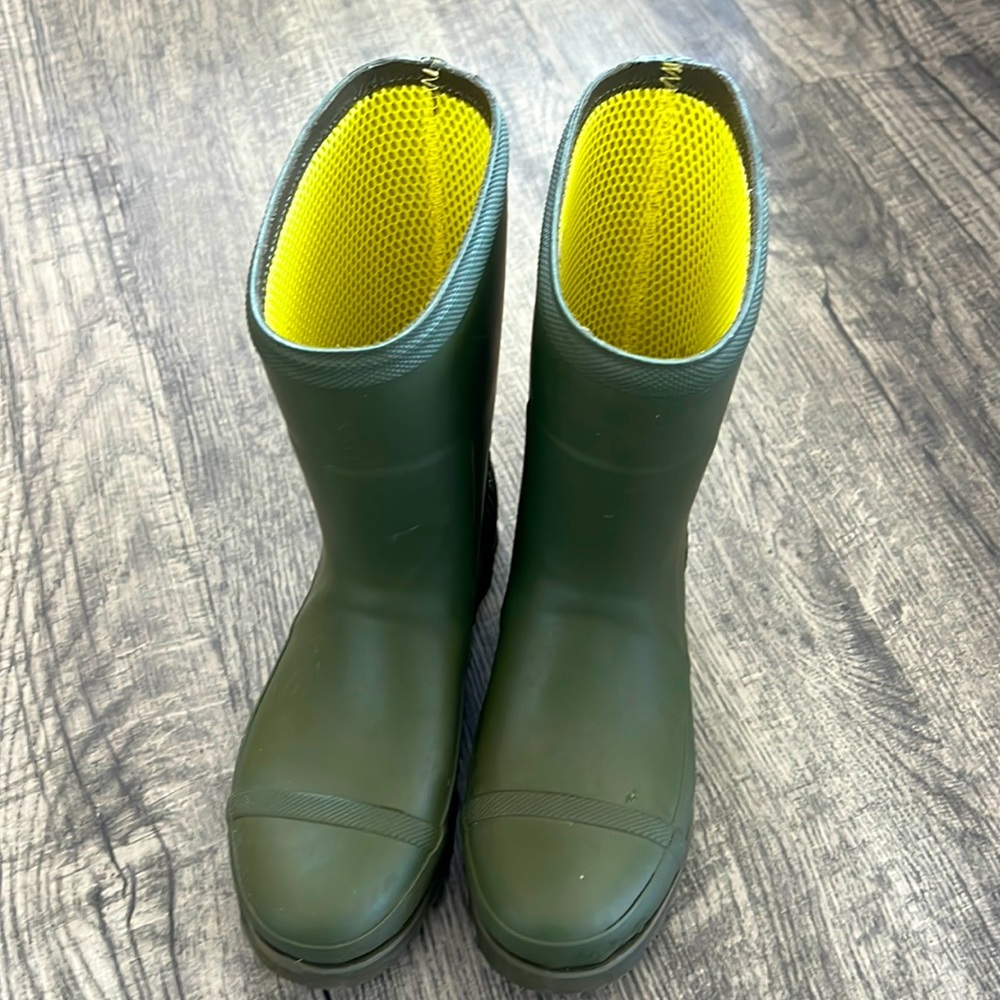 Women’s Sorel Rain Boots - Size 7 EUC